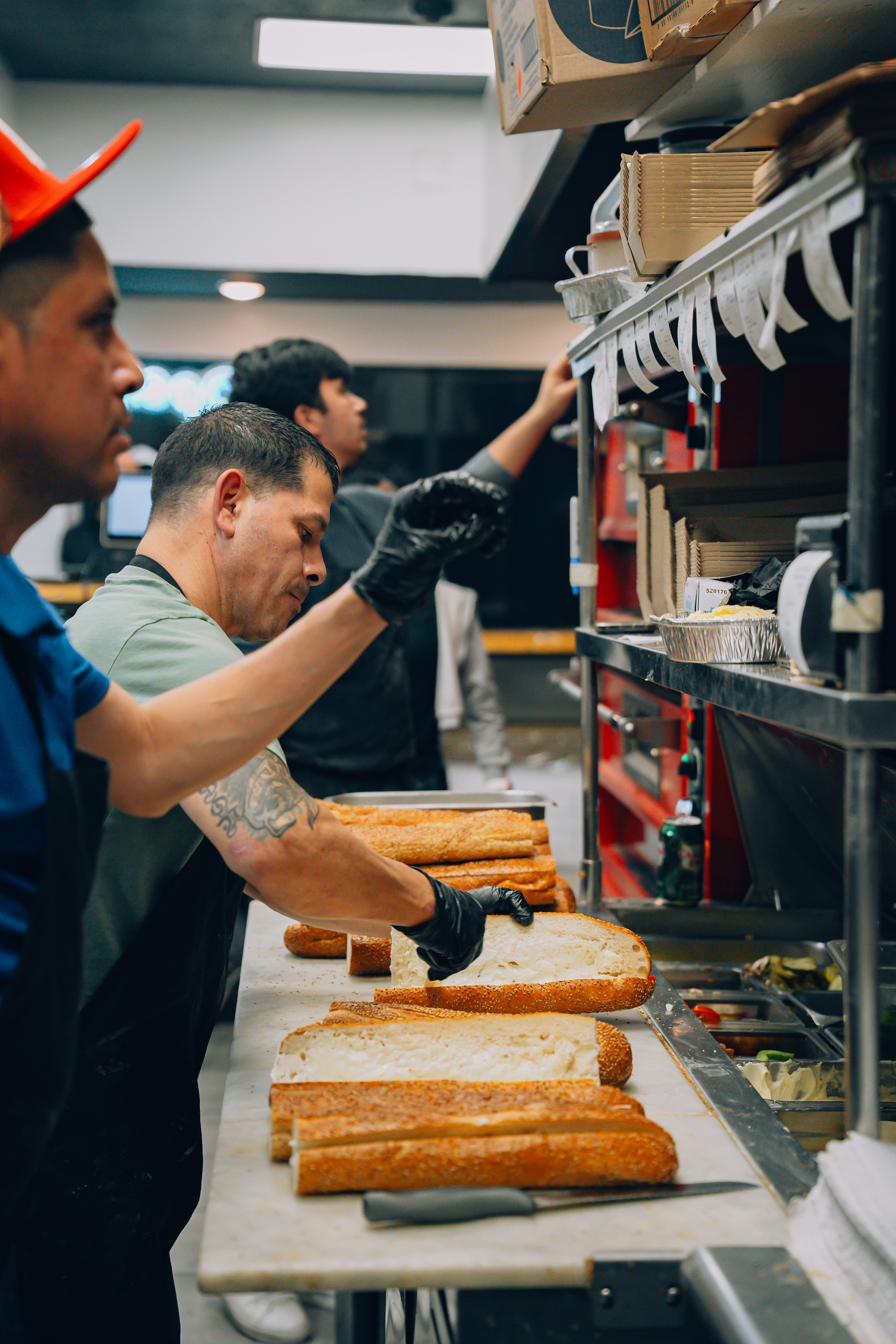 Team slicing seeded rolls